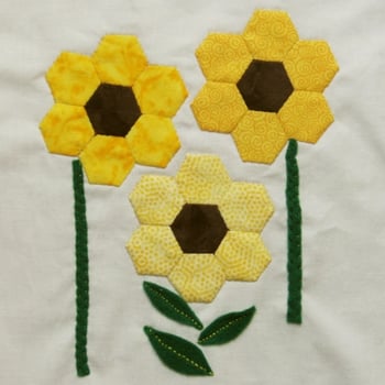 frau_richstein_hexagon_sunflowers